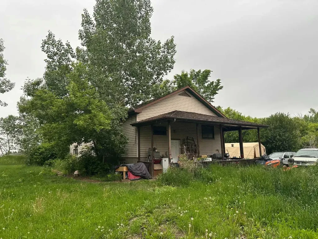 27380 Township Road 373 Rural Red Deer County AB T4E1P2