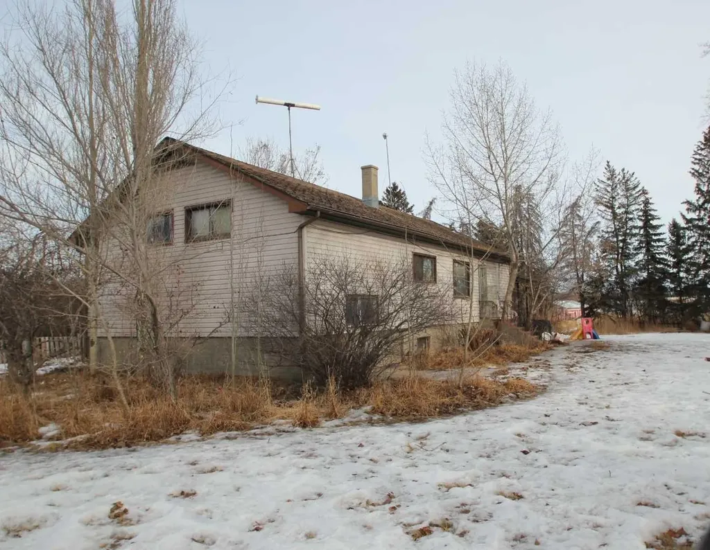 27380 Township Road 373 Rural Red Deer County AB T4E1P2
