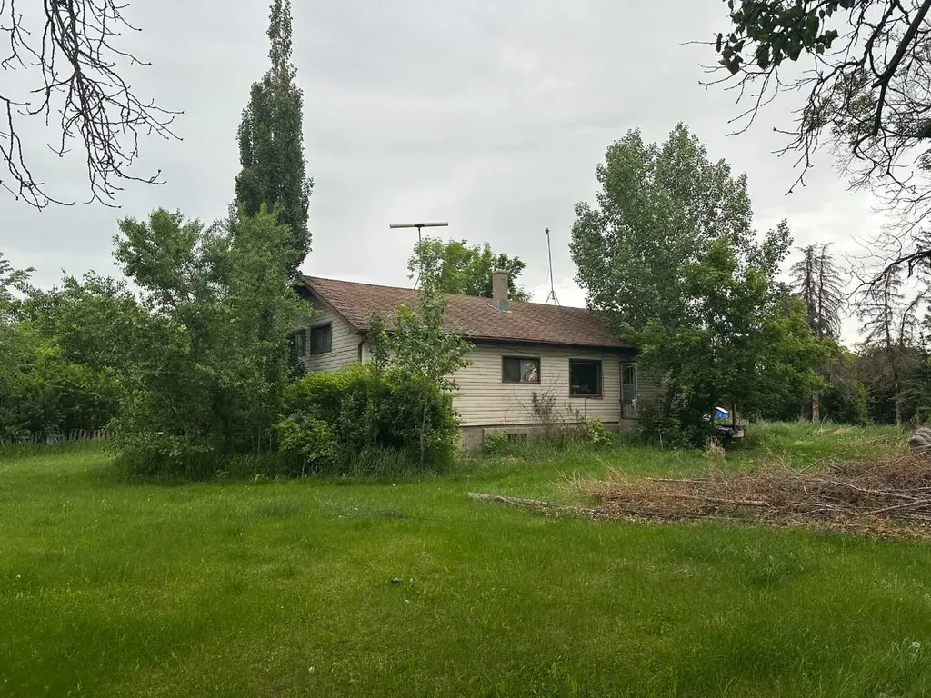 27380 Township Road 373 Rural Red Deer County AB T4E1P2