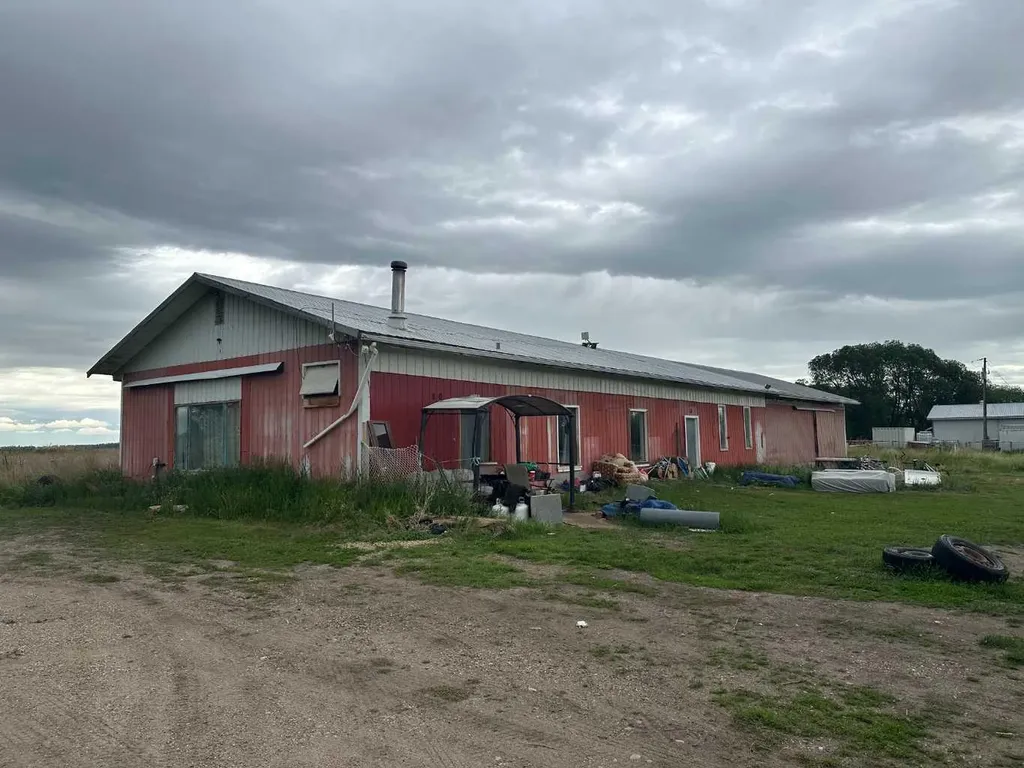 27380 Township Road 373 Rural Red Deer County AB T4E1P2