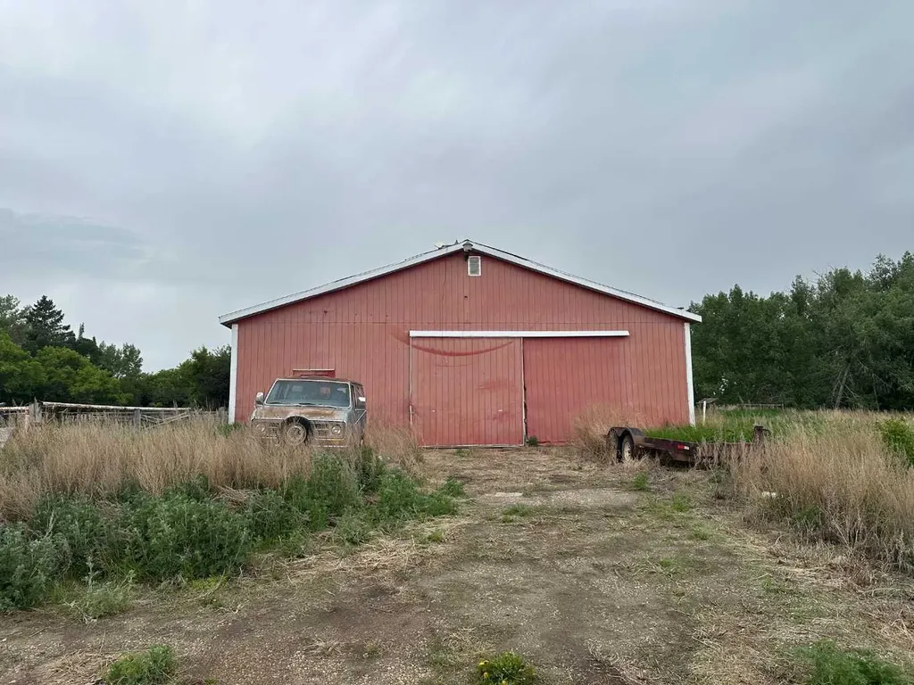 27380 Township Road 373 Rural Red Deer County AB T4E1P2