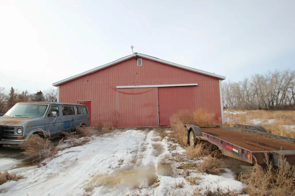 27380 Township Road 373 Rural Red Deer County AB T4E1P2