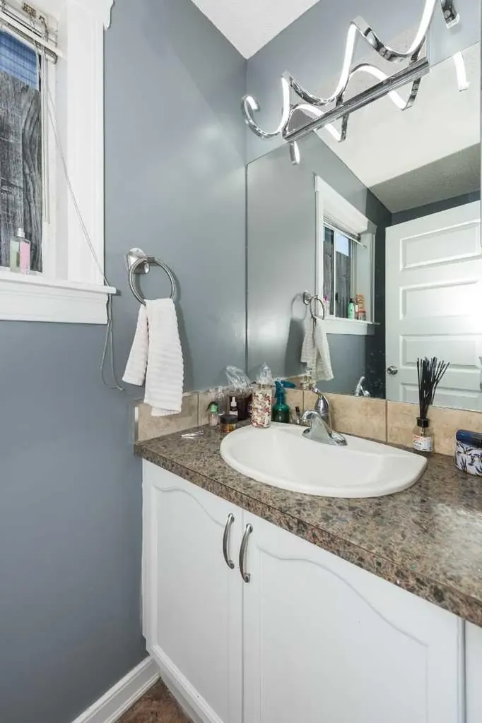 3810 Catalina Boulevard NE Calgary AB T1Y6Y3