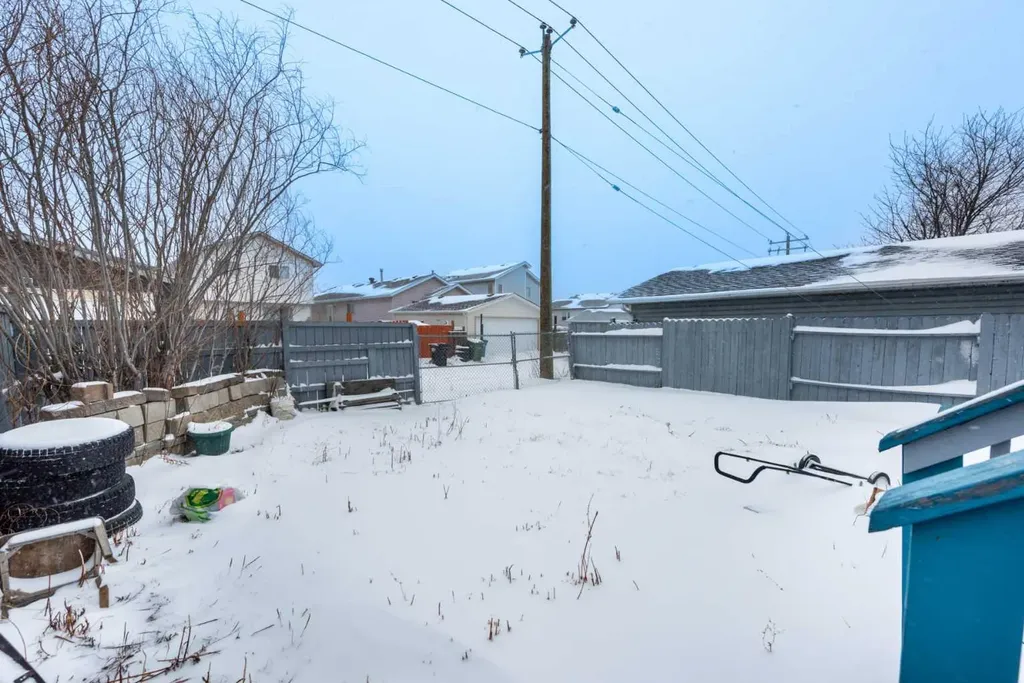 3810 Catalina Boulevard NE Calgary AB T1Y6Y3