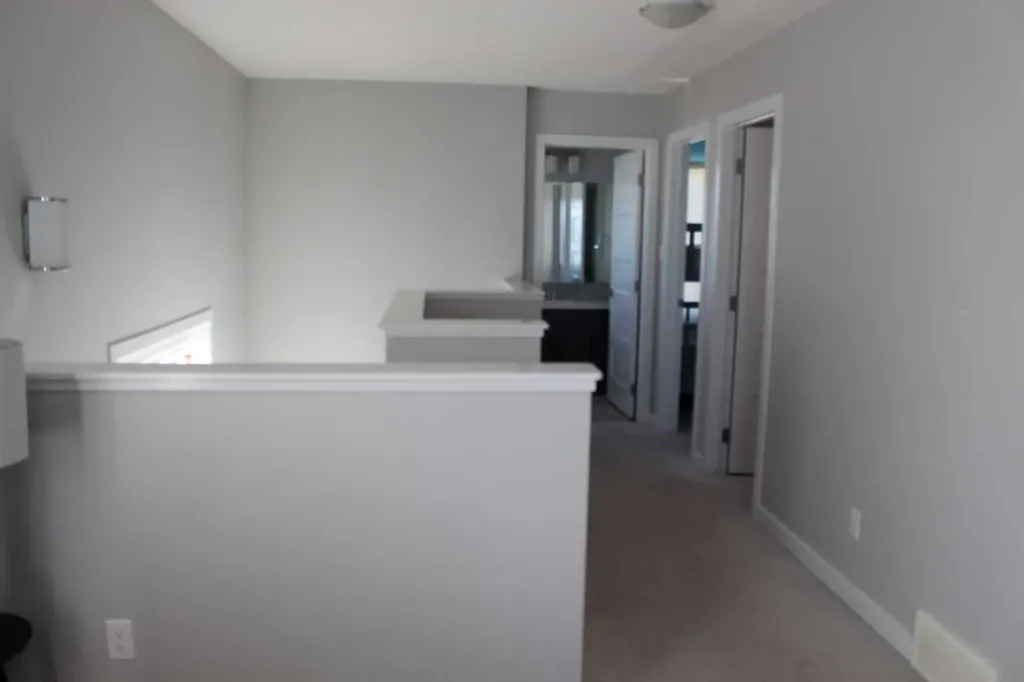 958 41 Avenue N Lethbridge AB T1H 7G9