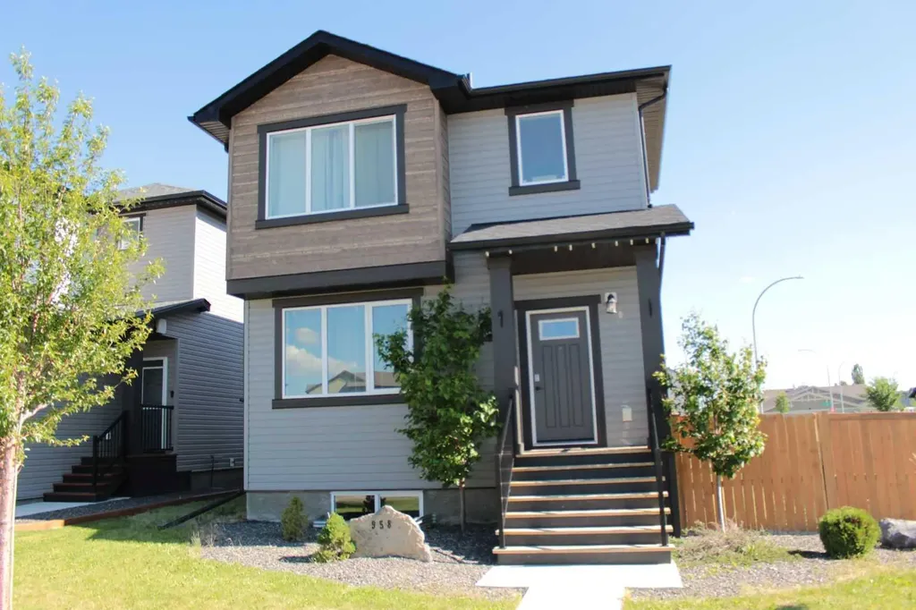 958 41 Avenue N Lethbridge AB T1H 7G9
