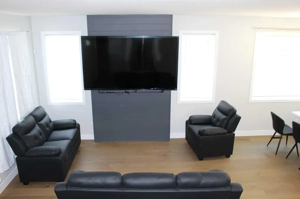 958 41 Avenue N Lethbridge AB T1H 7G9