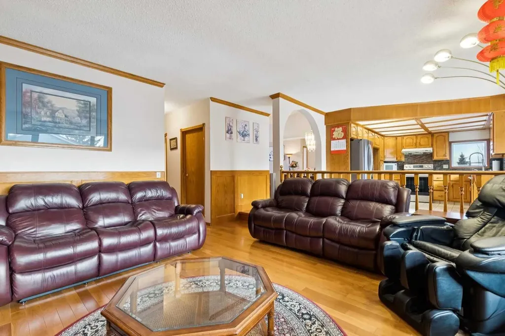 2203 Sirocco Drive SW Calgary AB T3H 2T9