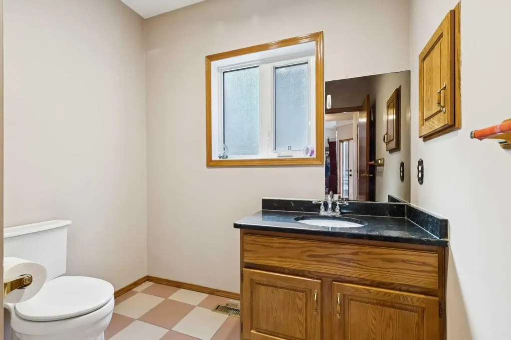 2203 Sirocco Drive SW Calgary AB T3H 2T9