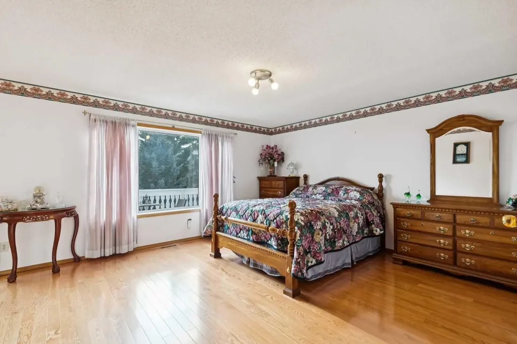 2203 Sirocco Drive SW Calgary AB T3H 2T9