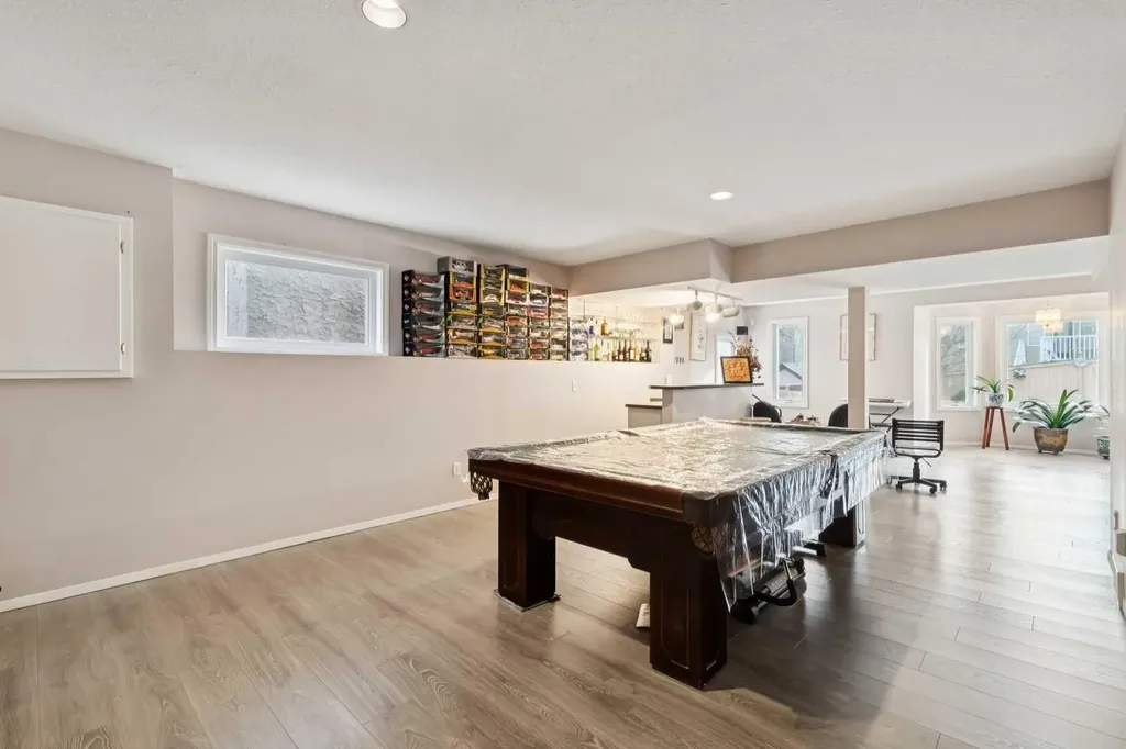 2203 Sirocco Drive SW Calgary AB T3H 2T9