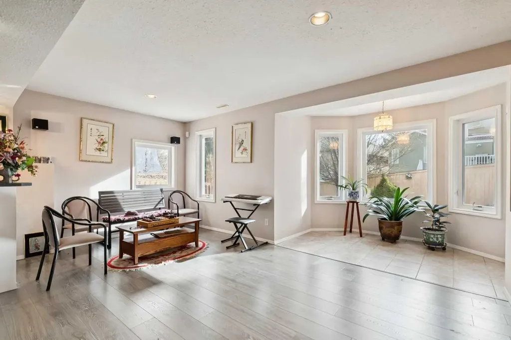 2203 Sirocco Drive SW Calgary AB T3H 2T9