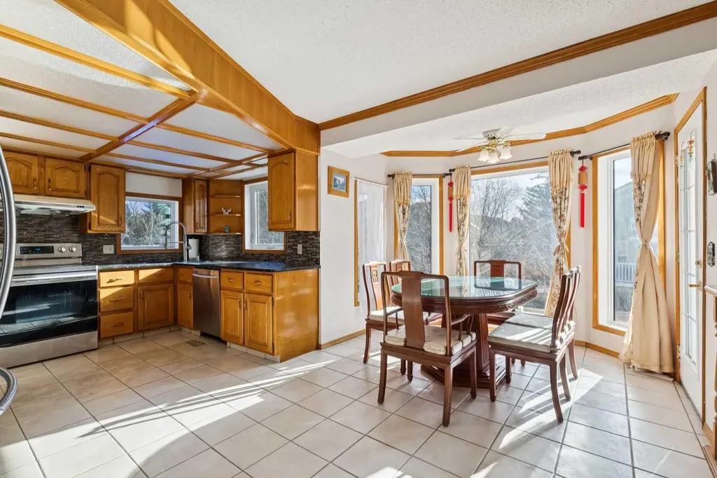 2203 Sirocco Drive SW Calgary AB T3H 2T9