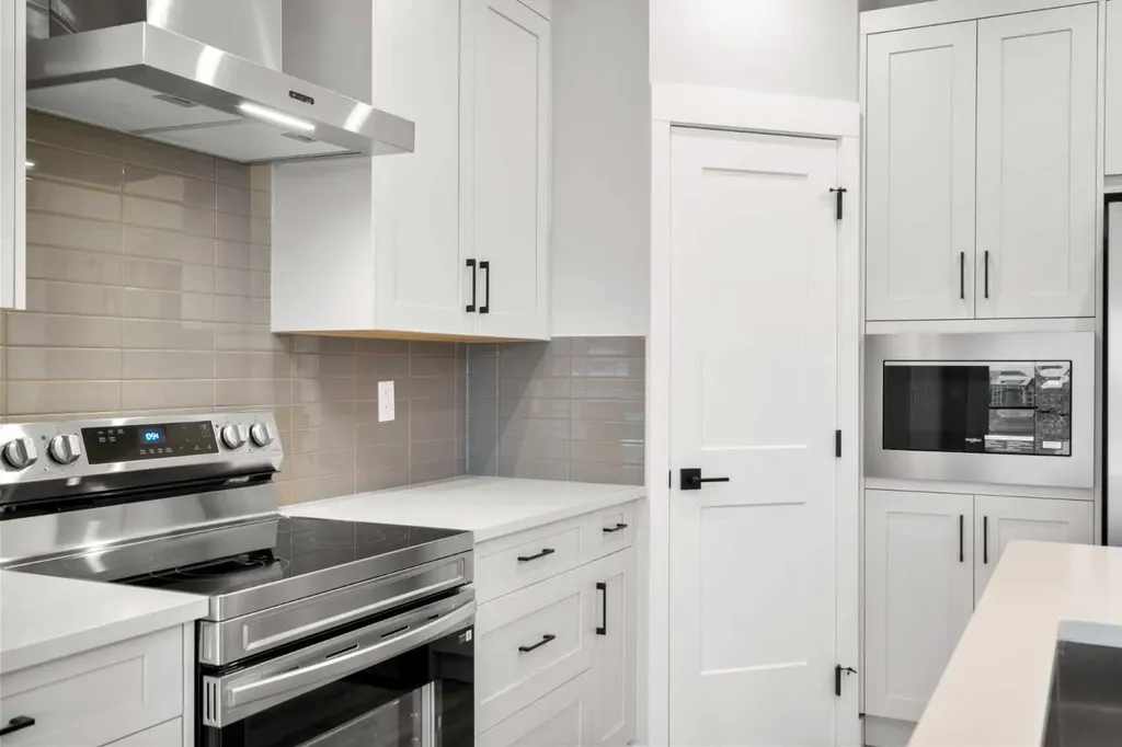 1802 Mahogany Boulevard SE Calgary AB T3M 2K6