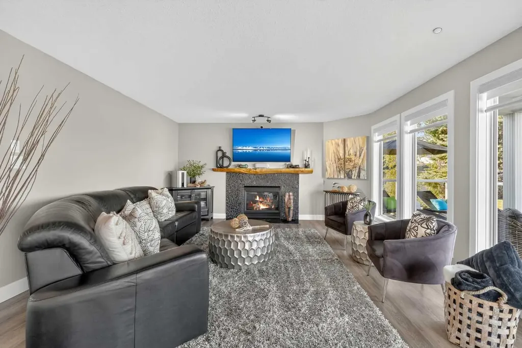 398 Marina Bay Place Sylvan Lake AB T4S1E9