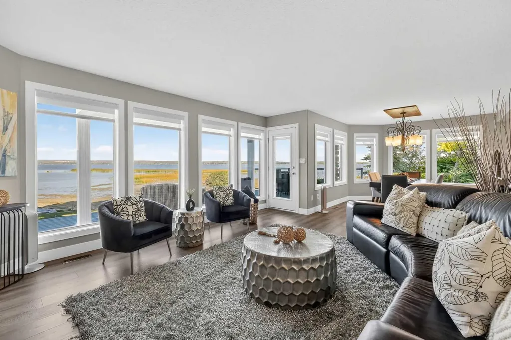 398 Marina Bay Place Sylvan Lake AB T4S1E9