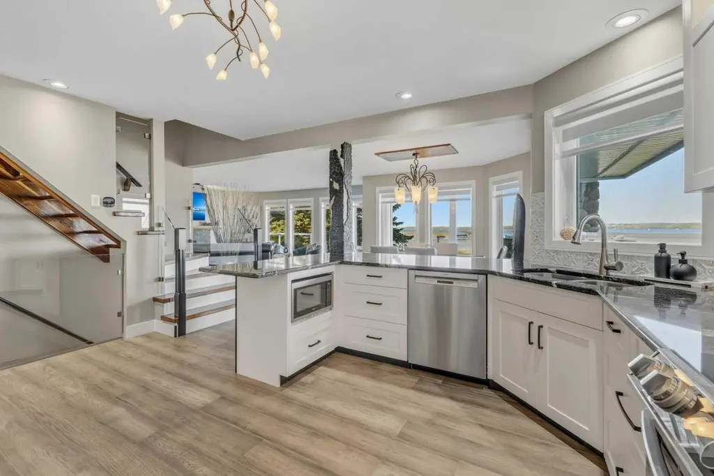398 Marina Bay Place Sylvan Lake AB T4S1E9