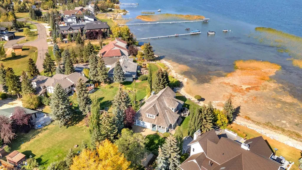 398 Marina Bay Place Sylvan Lake AB T4S1E9