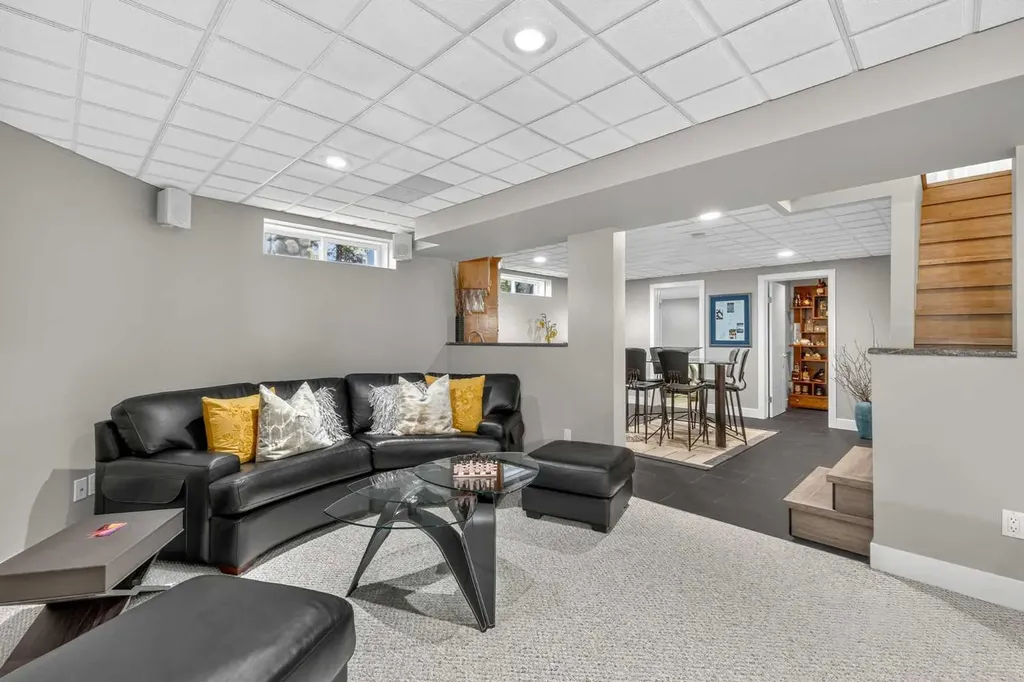 398 Marina Bay Place Sylvan Lake AB T4S1E9