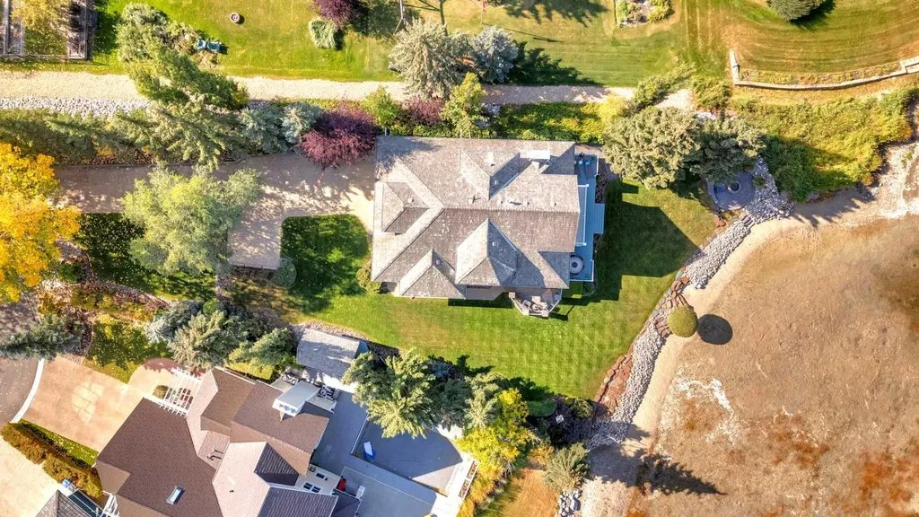 398 Marina Bay Place Sylvan Lake AB T4S1E9