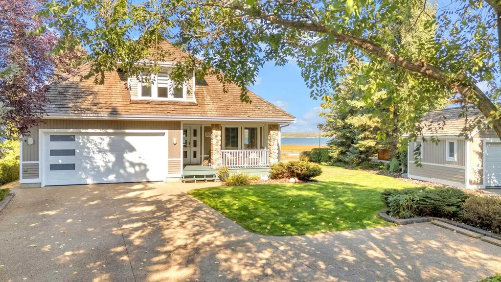 398 Marina Bay Place Sylvan Lake AB T4S1E9