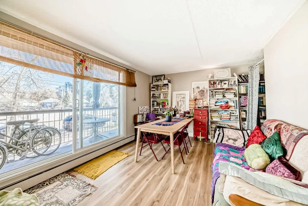 315 9a Street NW Calgary AB T2N 1T7