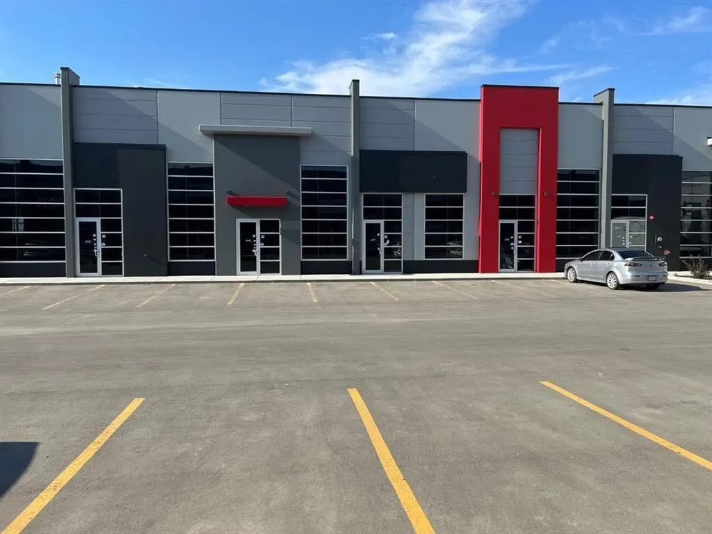 6520 36 Street NE Calgary AB T3J 2L3