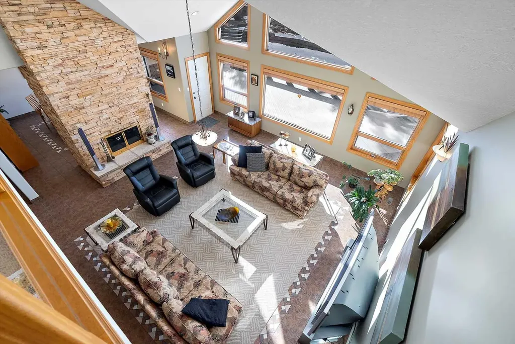 248 Lakeshore Drive Grandview AB T0C 2V0