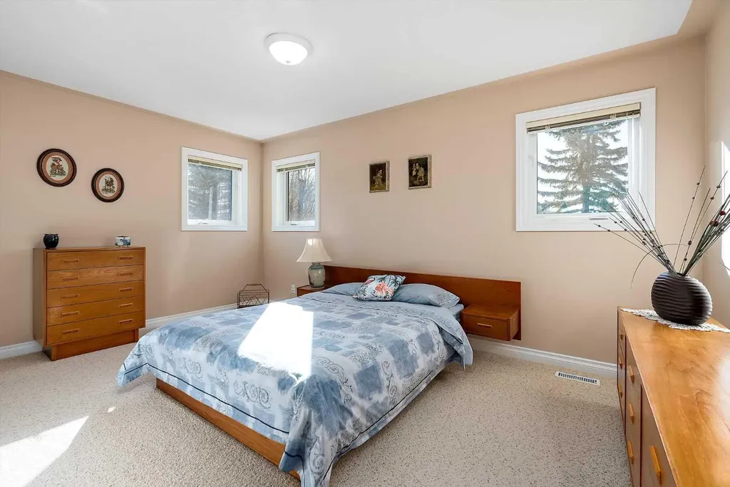 248 Lakeshore Drive Grandview AB T0C 2V0