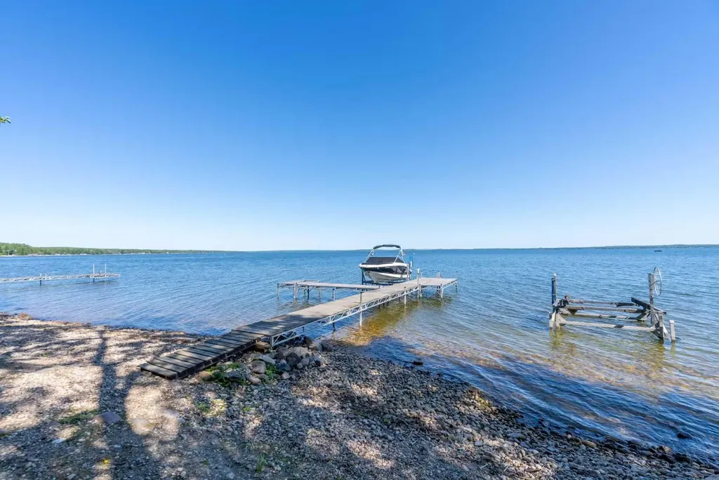 248 Lakeshore Drive Grandview AB T0C 2V0
