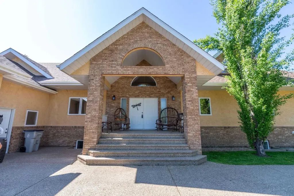248 Lakeshore Drive Grandview AB T0C 2V0