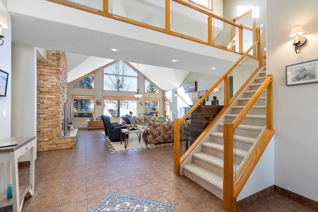 248 Lakeshore Drive Grandview AB T0C 2V0