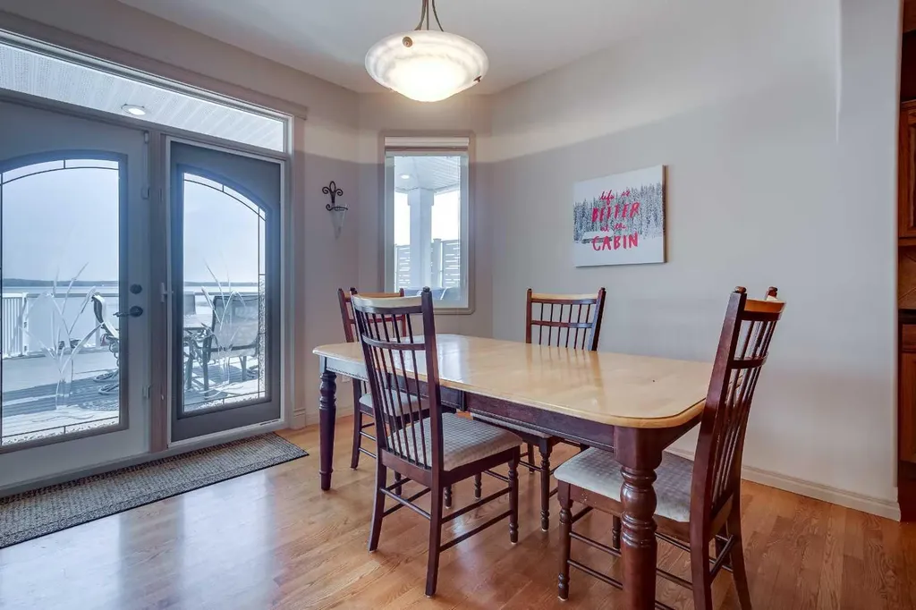 384 Marina Bay Place Sylvan Lake AB T4S 1E9