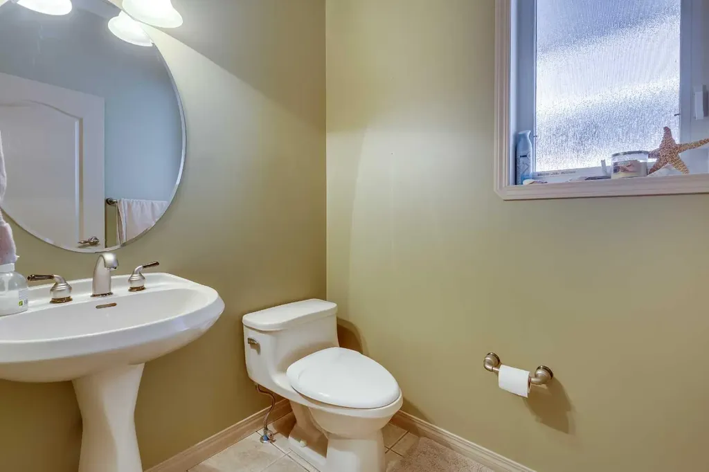 384 Marina Bay Place Sylvan Lake AB T4S 1E9