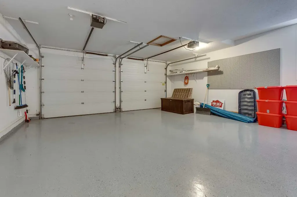 384 Marina Bay Place Sylvan Lake AB T4S 1E9