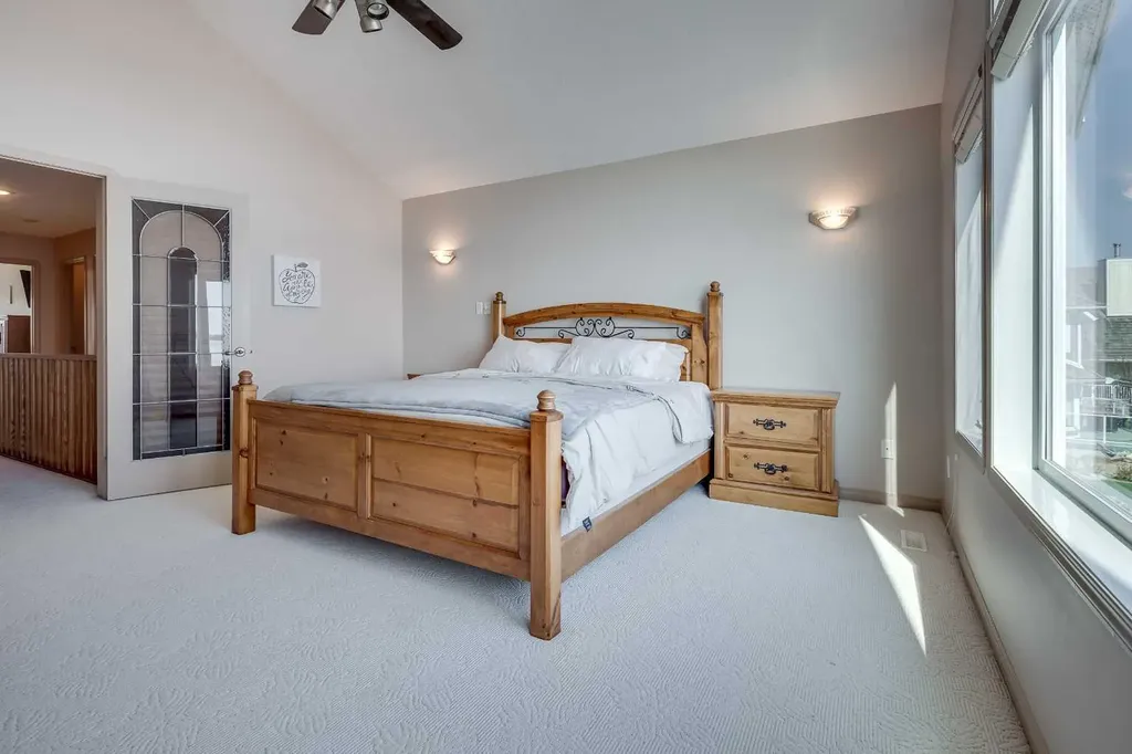 384 Marina Bay Place Sylvan Lake AB T4S 1E9