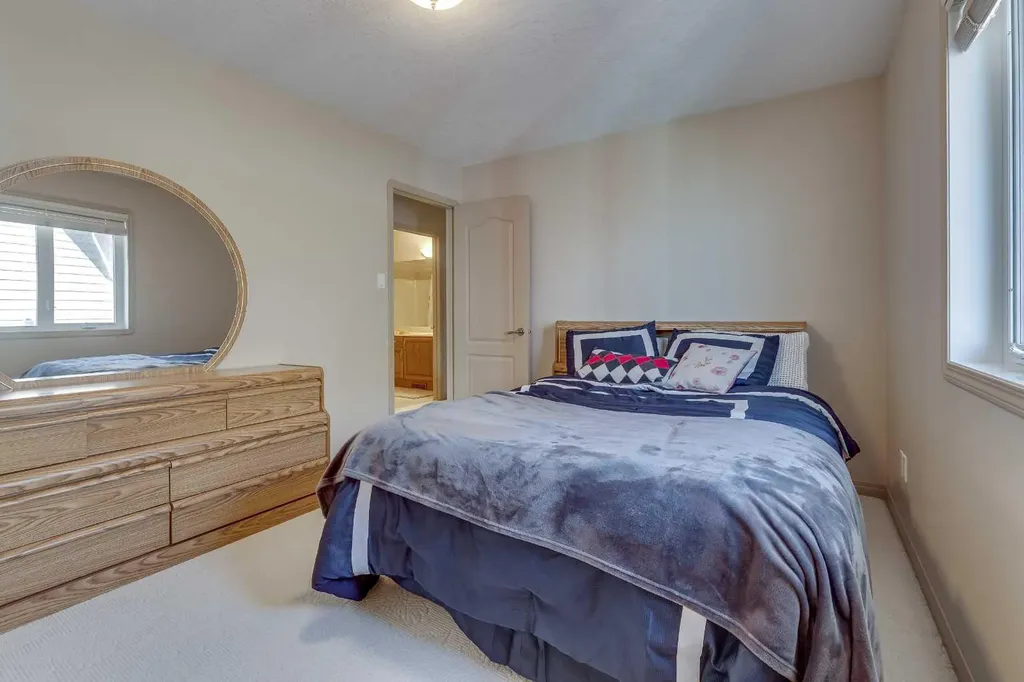 384 Marina Bay Place Sylvan Lake AB T4S 1E9