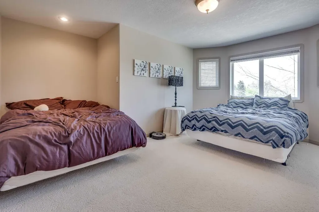 384 Marina Bay Place Sylvan Lake AB T4S 1E9