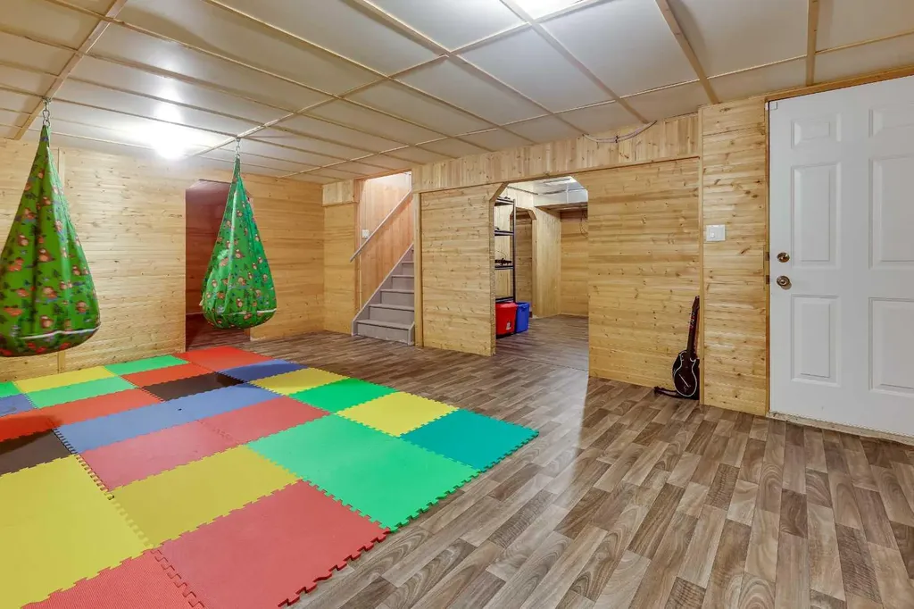 384 Marina Bay Place Sylvan Lake AB T4S 1E9