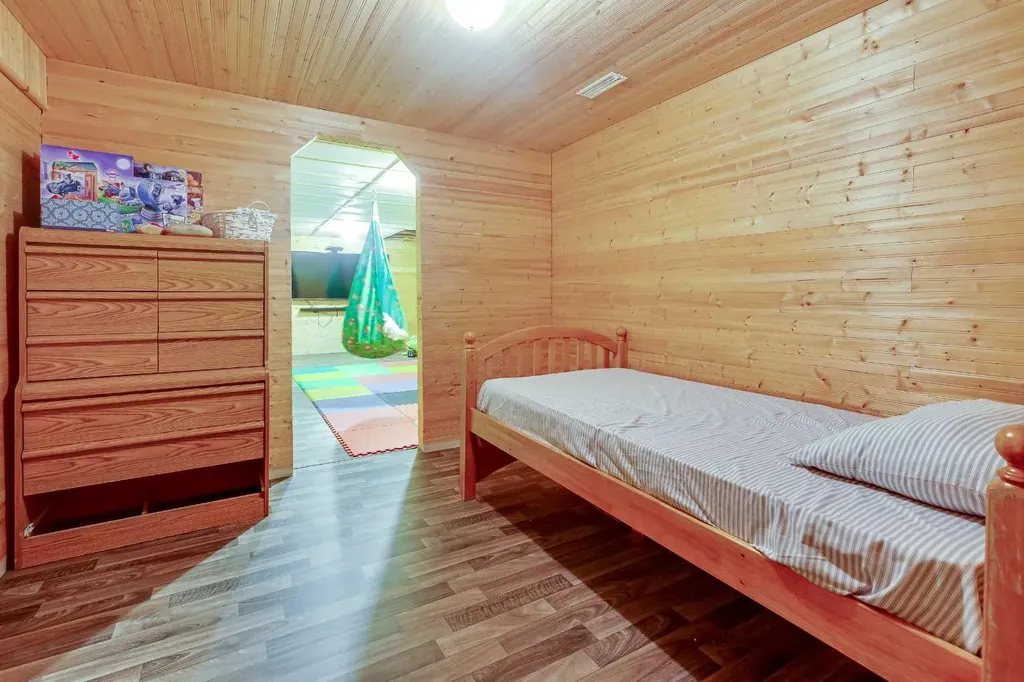 384 Marina Bay Place Sylvan Lake AB T4S 1E9