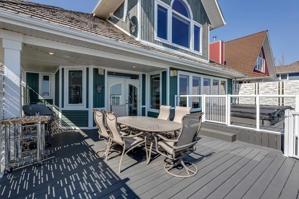 384 Marina Bay Place Sylvan Lake AB T4S 1E9