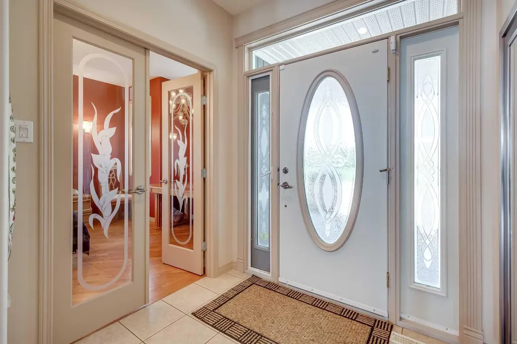 384 Marina Bay Place Sylvan Lake AB T4S 1E9