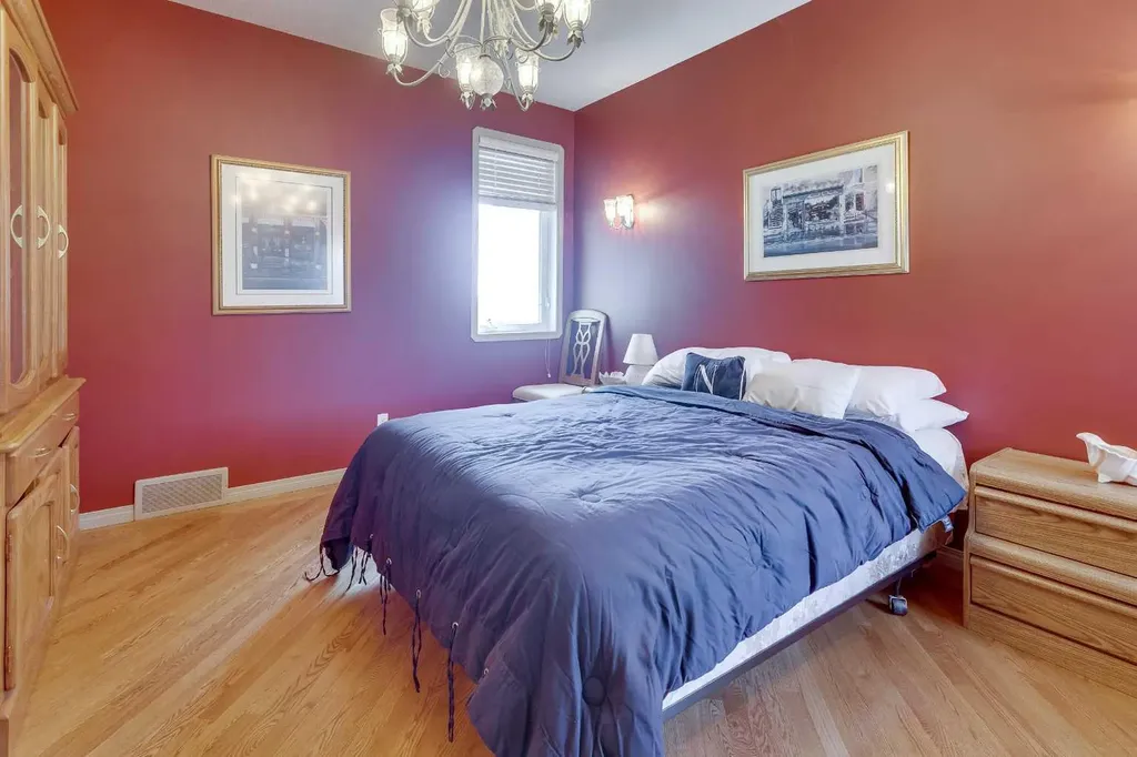 384 Marina Bay Place Sylvan Lake AB T4S 1E9