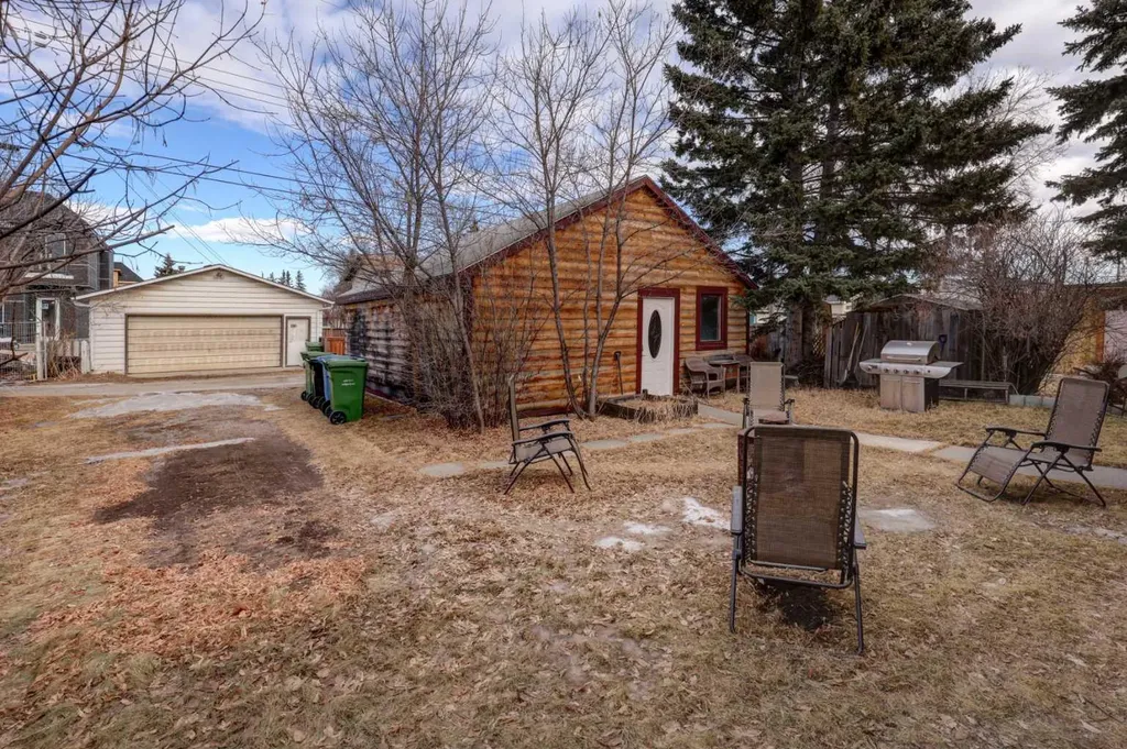 6424 32 Avenue NW Calgary AB T3B 0K4