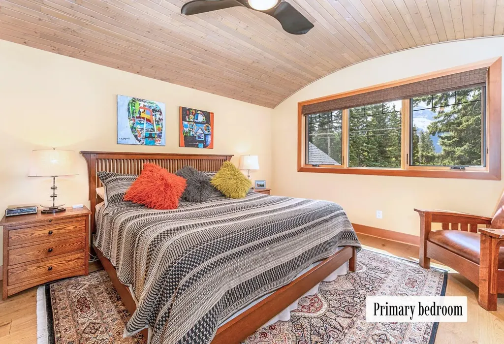517 4th Street Canmore AB T1W 2E7