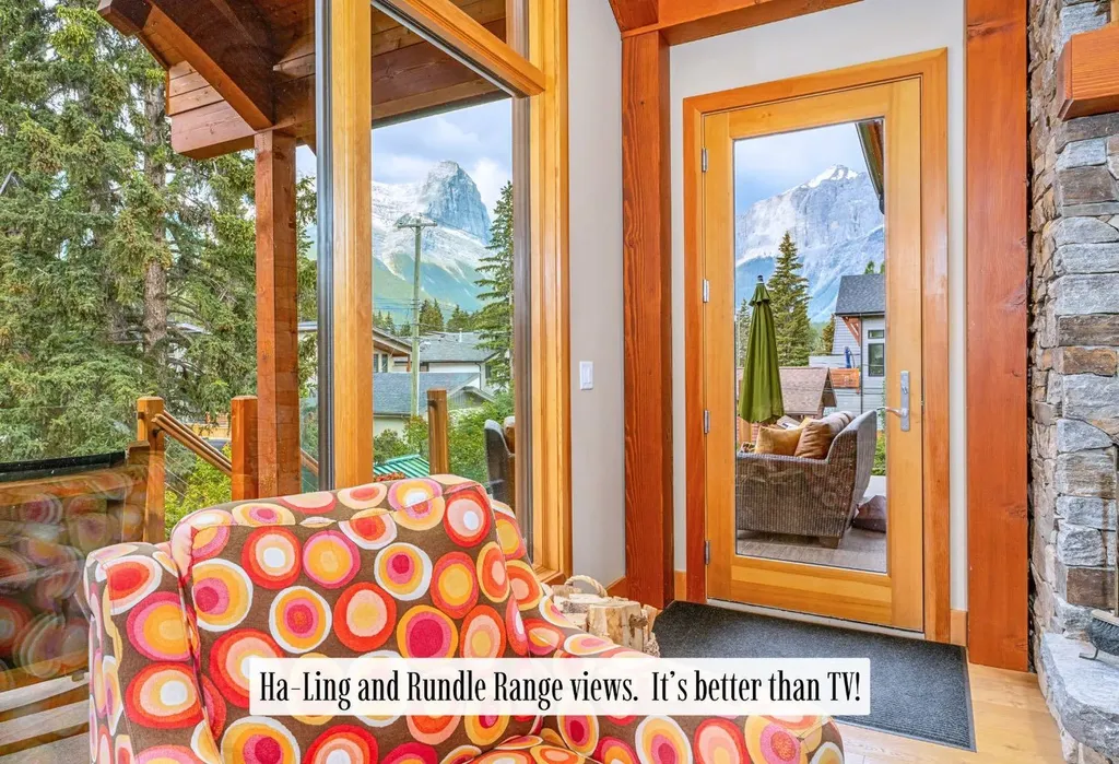 517 4th Street Canmore AB T1W 2E7