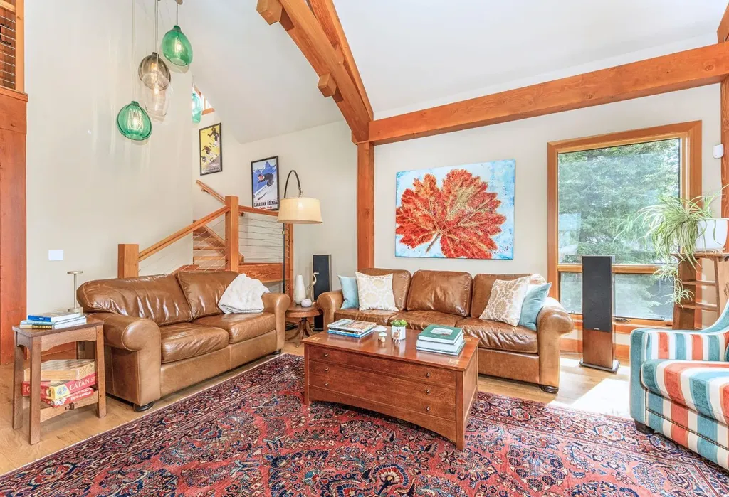 517 4th Street Canmore AB T1W 2E7