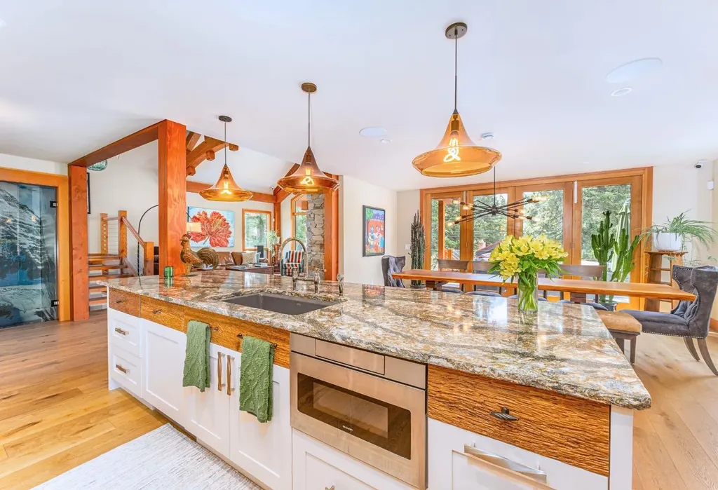 517 4th Street Canmore AB T1W 2E7