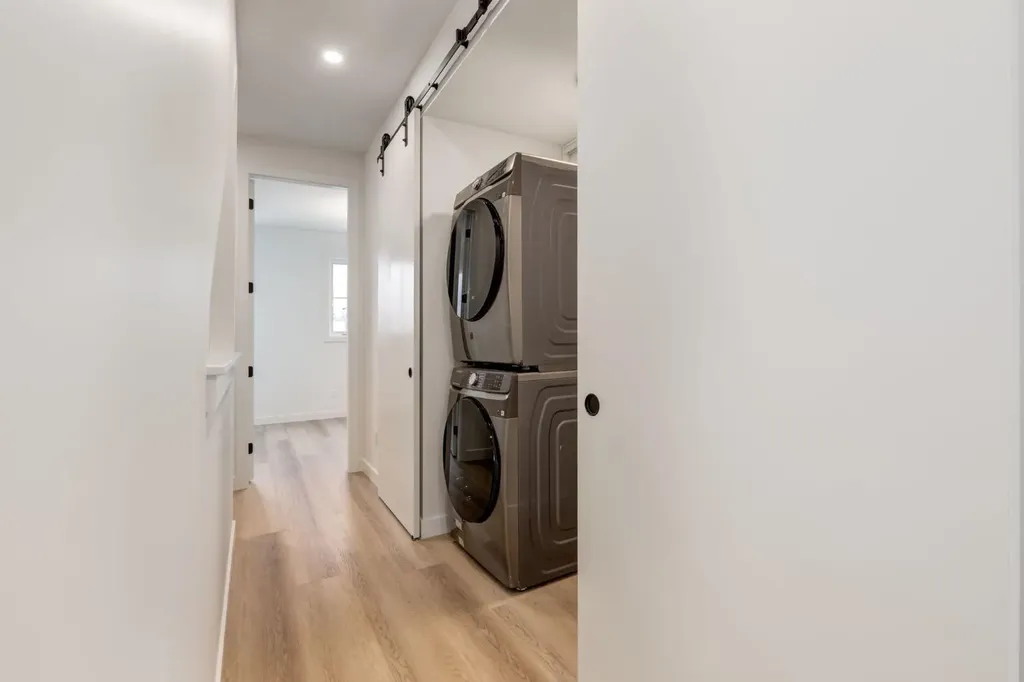 1651 8 Avenue NW Calgary AB T2N1C4