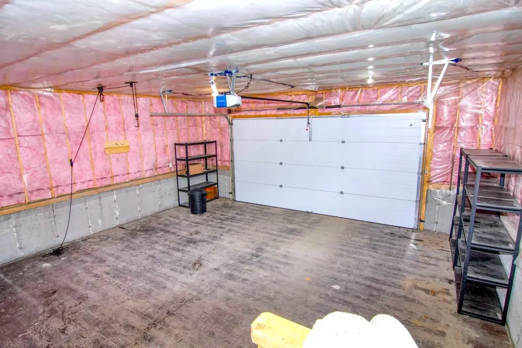 129 30 Avenue NW Calgary AB t2m2n1